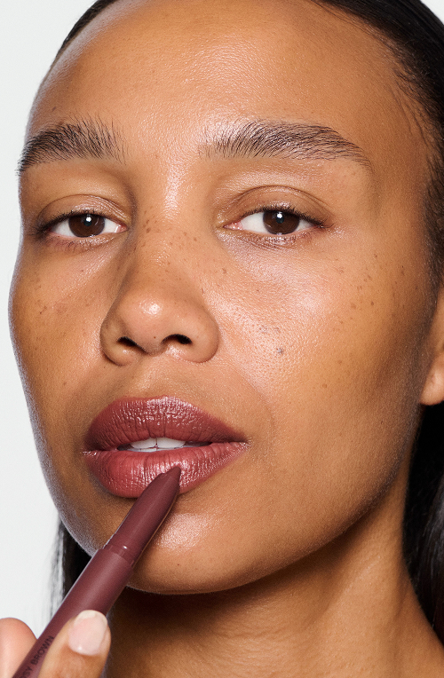 ROSY BROWN Burgundybrun med neutral underton