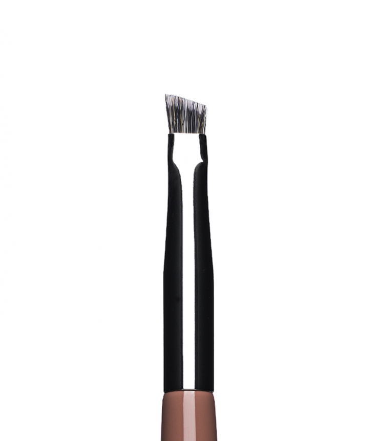 Super Angled Brow Brush 01 Ögonskuggsborstar 