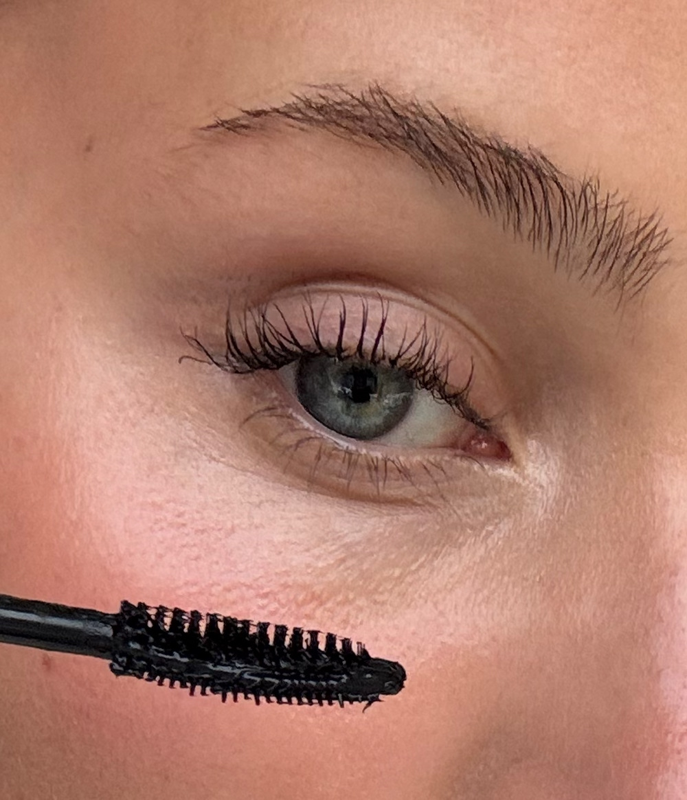 ROMANTIQUE MASCARA BLACK