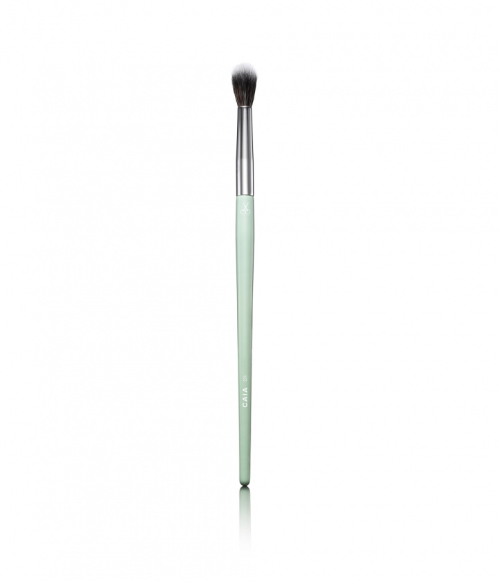 FLUFF BLENDING BRUSH 26 i gruppen BORSTAR & TILLBEHÖR / BORSTAR / Ögonskuggsborstar hos CAIA Cosmetics (CAI535)