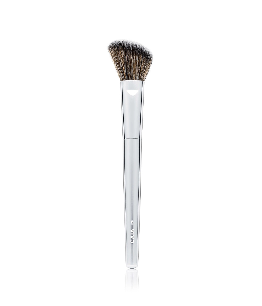 ANGLED SCULPTING BRUSH F06 i gruppen BORSTAR & TILLBEHÖR / BORSTAR / Sminkborstar hos CAIA Cosmetics (CAI547)