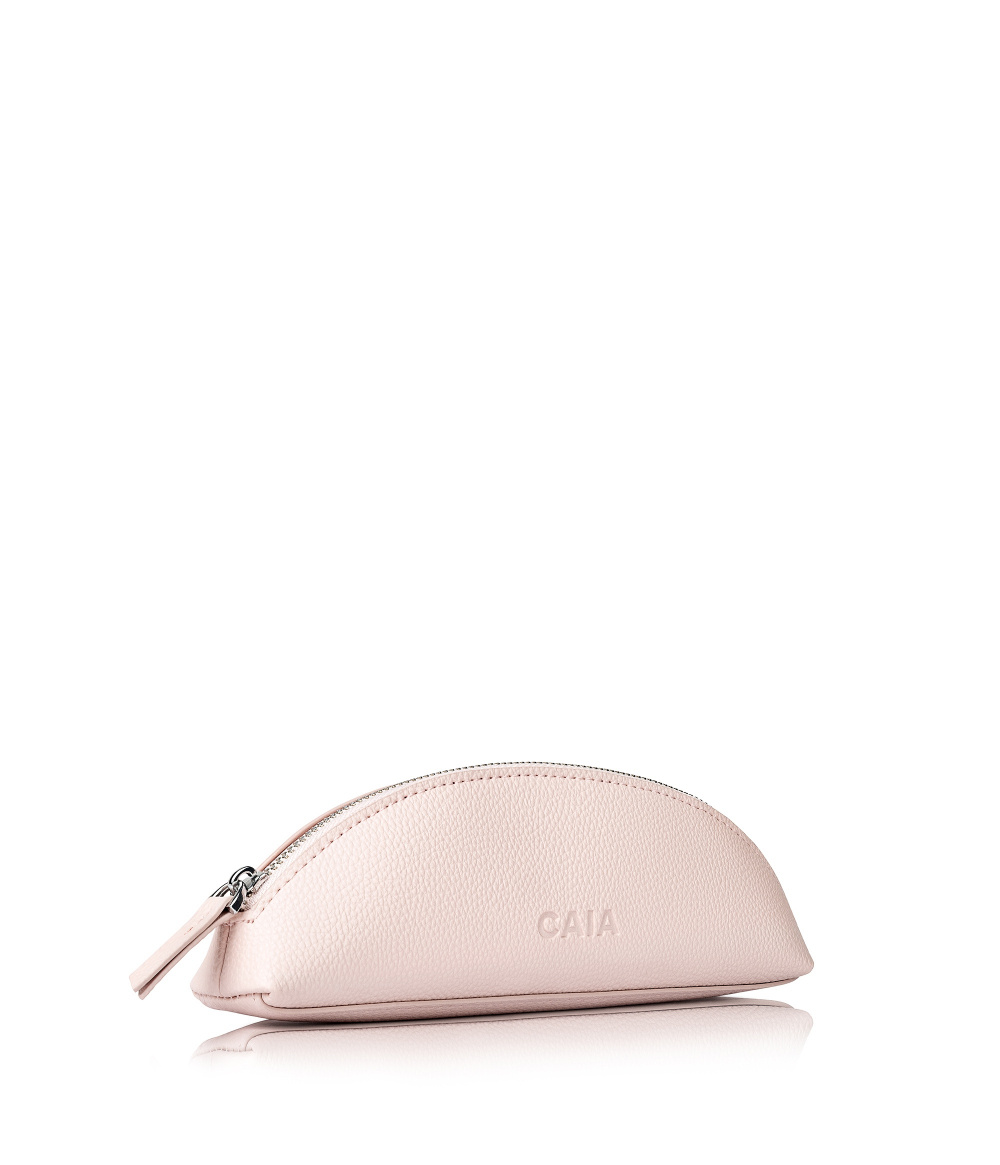 SMALL HALF MOON BAG i gruppen BORSTAR & TILLBEHÖR / NECESSÄRER hos CAIA Cosmetics (CAI6471)